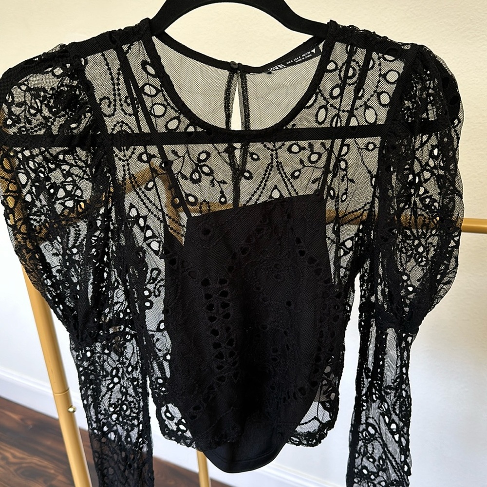 Black Zara long sleeve crop top with capped sleeves and lace